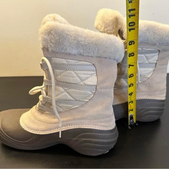 Columbia Women's Winter Boots - Gray Sz10 - Picture 2 of 5